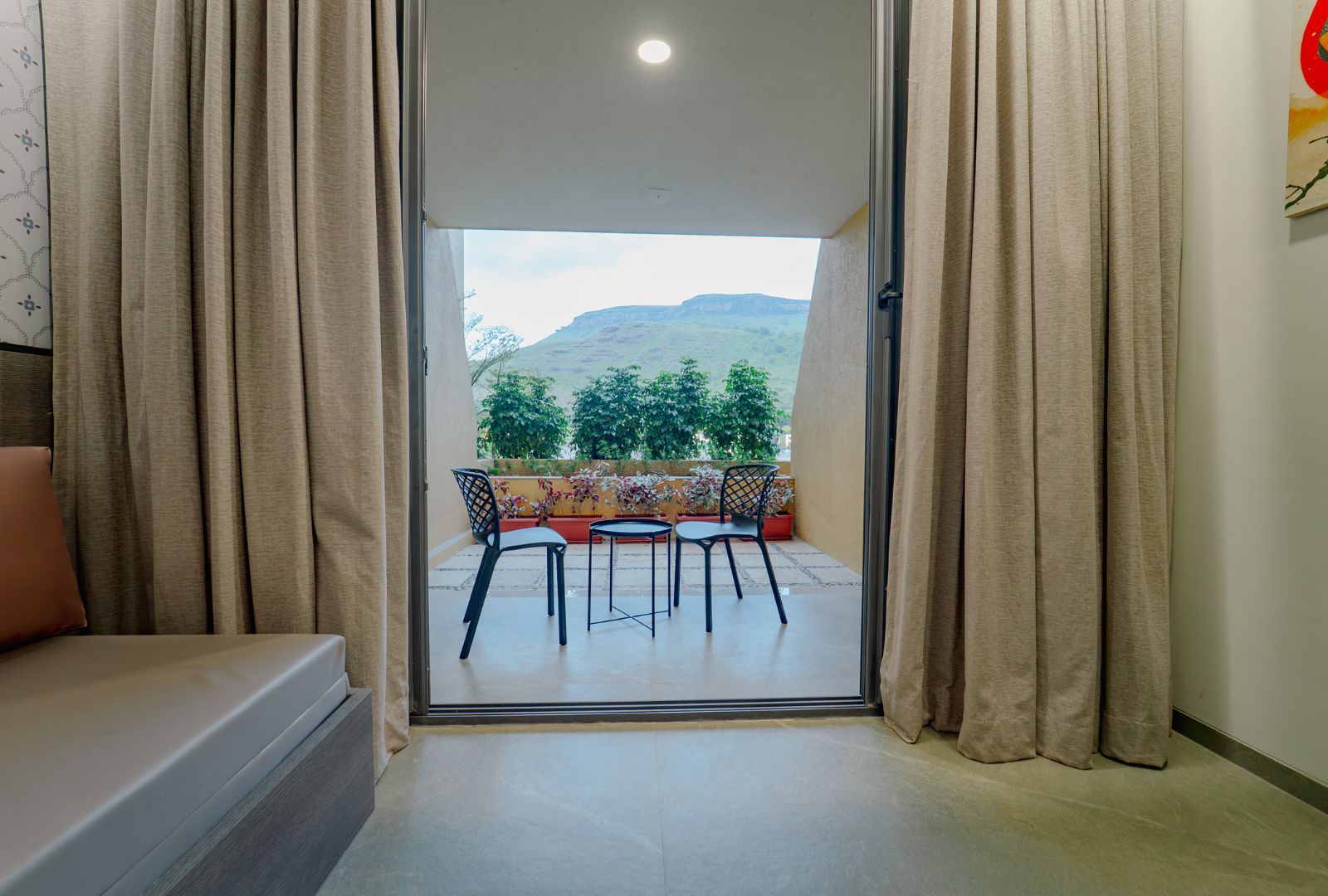 Grand Oasis Room