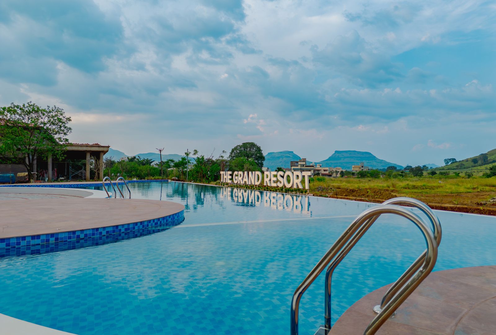 Resort in Igatpuri, The Grand Resort